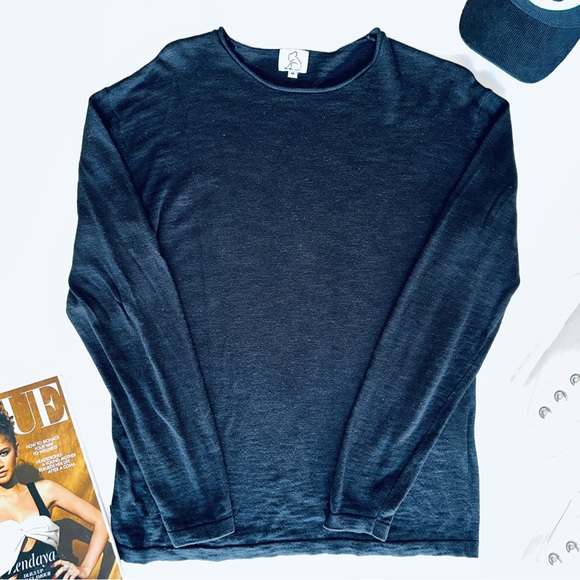 KUWALLATEE Black Crew Sweater - Picture 2 of 3